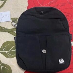 NWOT- Great condition! Lululemon festival bag. Never used